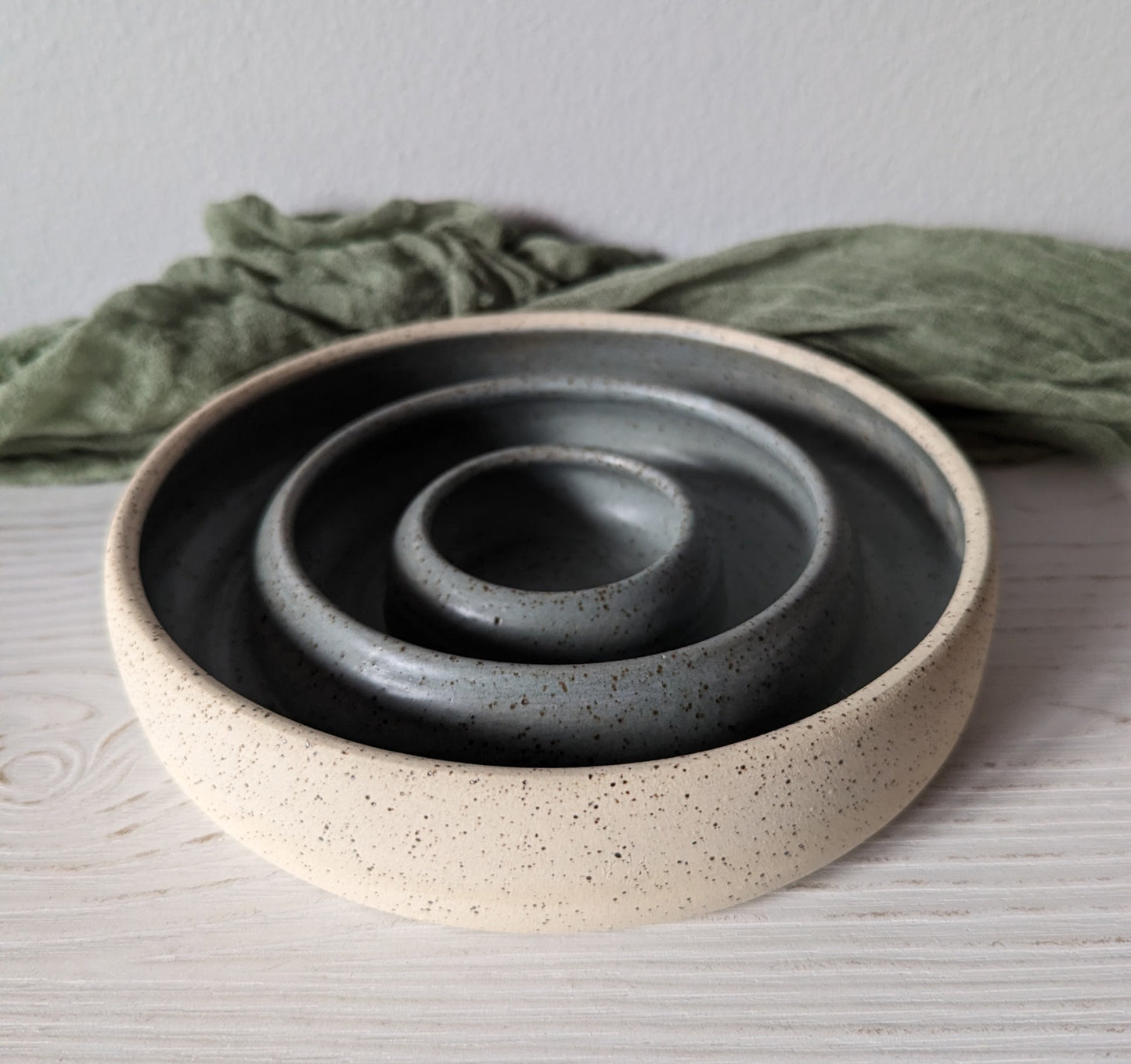 Inside Glazed Rounded Slow Feeder Bowls